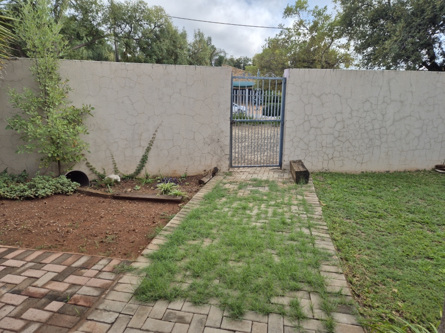 2 Bedroom Property for Sale in Wilkoppies North West